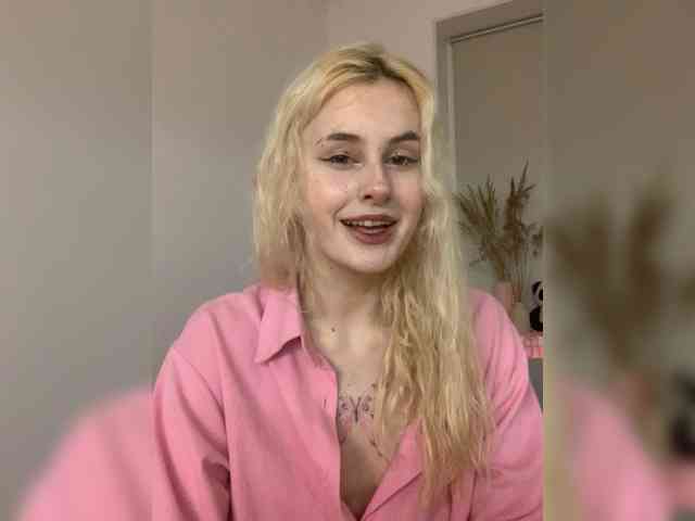 MilaElin webcam
