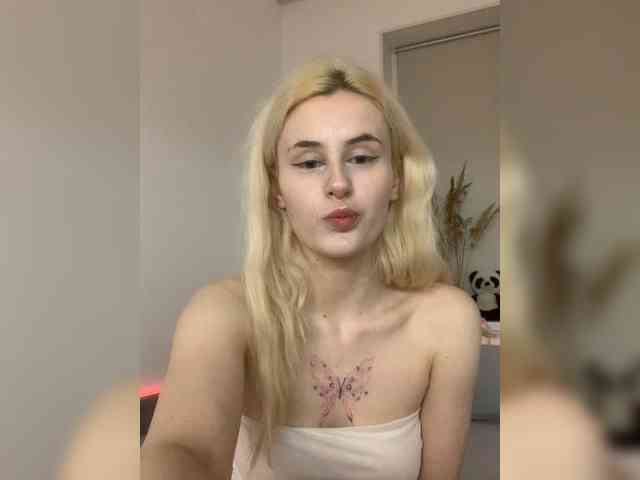 MilaElin webcam