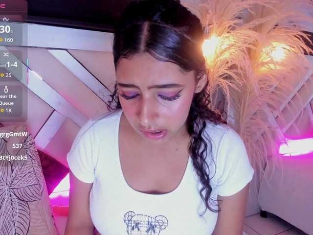 Zoe-Johnson's BongaCams show and profile