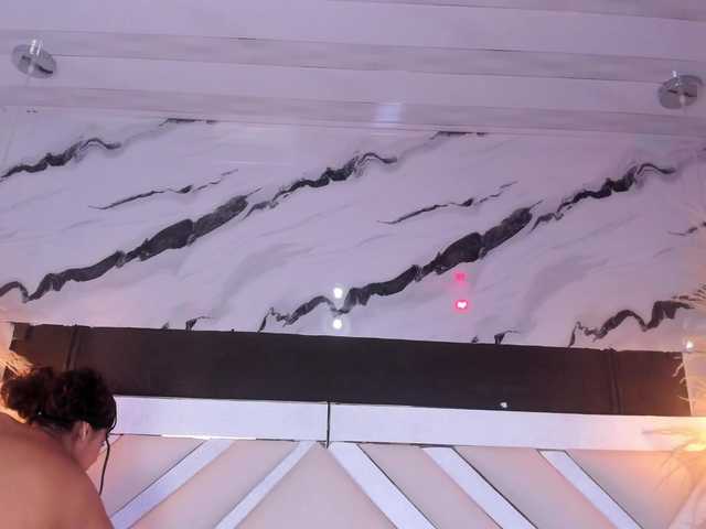 Zoe-Johnson's BongaCams show and profile