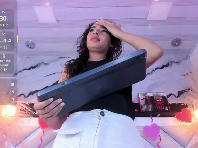 Zoe-Johnson's BongaCams show and profile