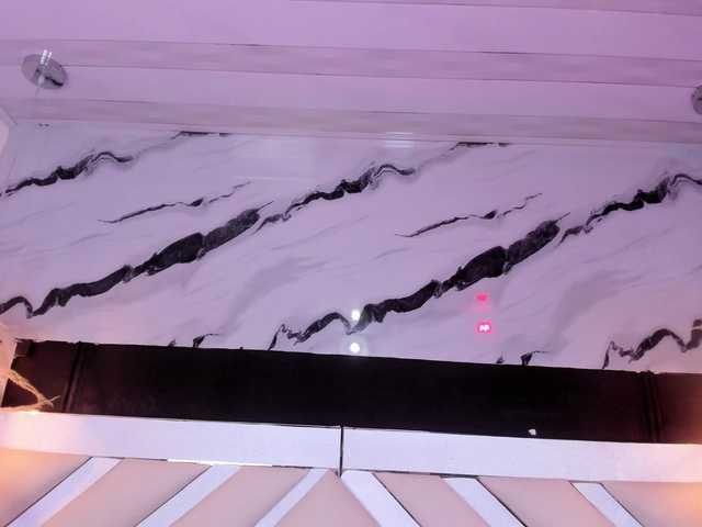 Zoe-Johnson's BongaCams show and profile