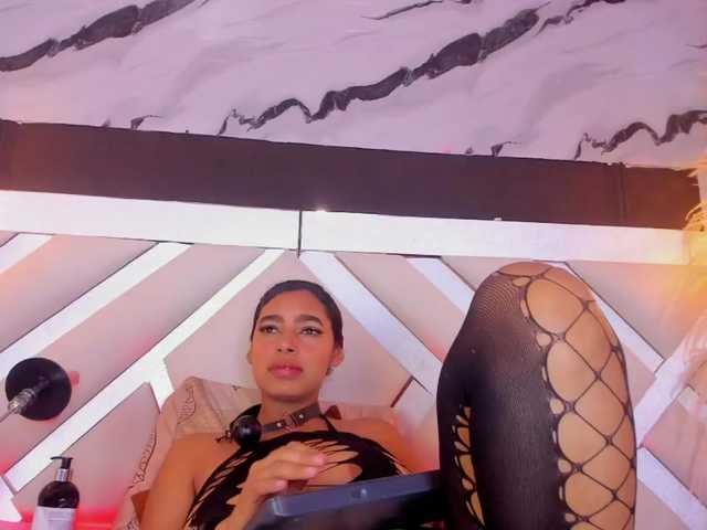 Zoe-Johnson's BongaCams show and profile