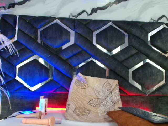 zoe-johnson from BongaCams