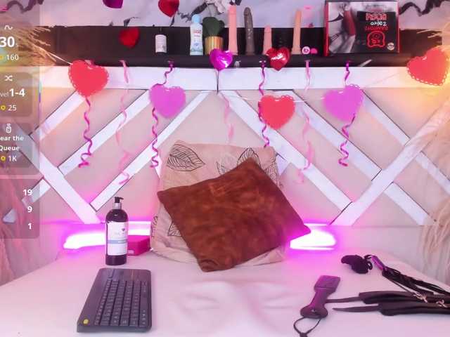 Zoe-Johnson's BongaCams show and profile