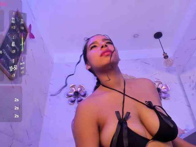 Zoe-Johnson Zoe-Johnson