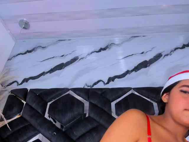 Zoe-Johnson Zoe-Johnson