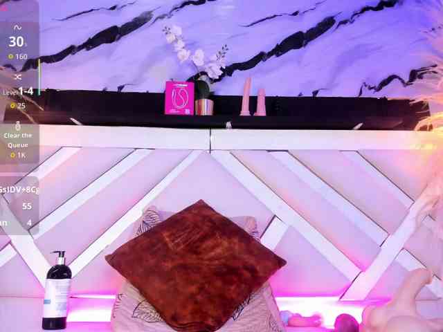 Zoe-Johnson Zoe-Johnson