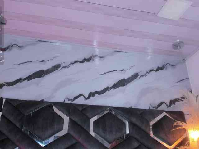 Zoe-Johnson Zoe-Johnson