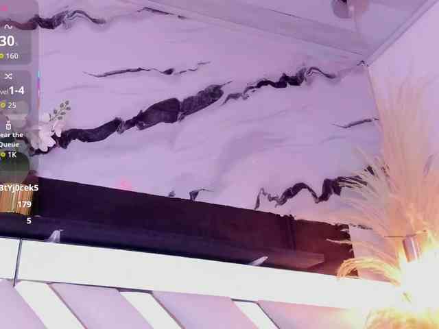 Zoe-Johnson Zoe-Johnson