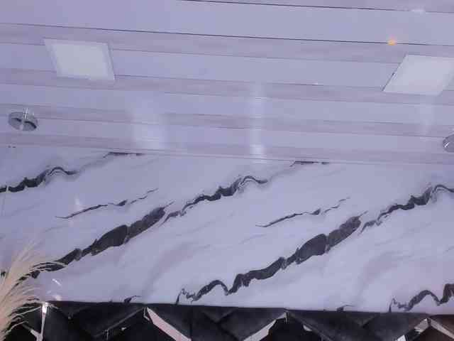 Zoe-Johnson Zoe-Johnson