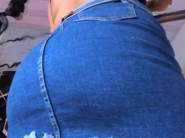 Zoe-Johnson Zoe-Johnson