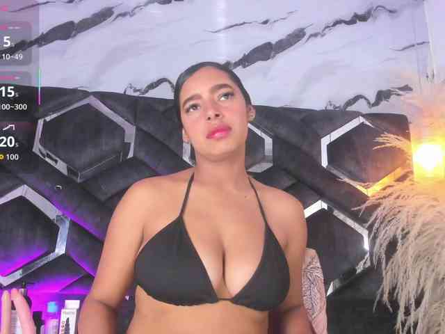 Zoe-Johnson Zoe-Johnson