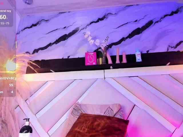 Zoe-Johnson Live Webcam on BongaCams