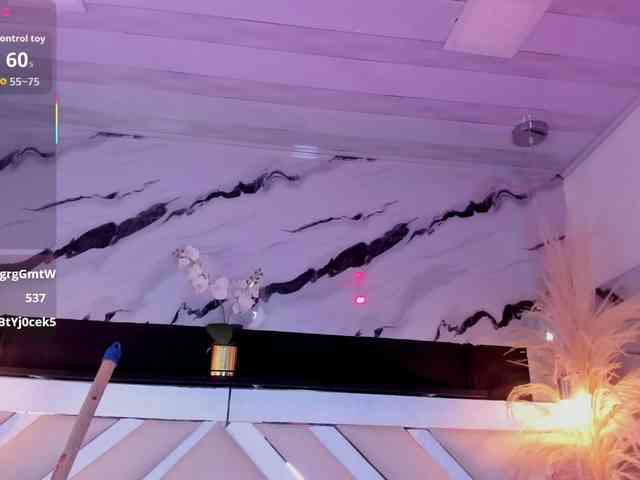 Zoe-Johnson Zoe-Johnson