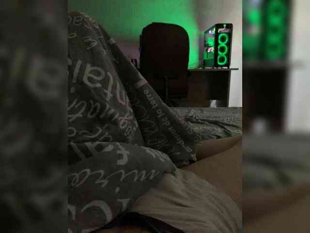 sav3ME Live Webcam on BongaCams