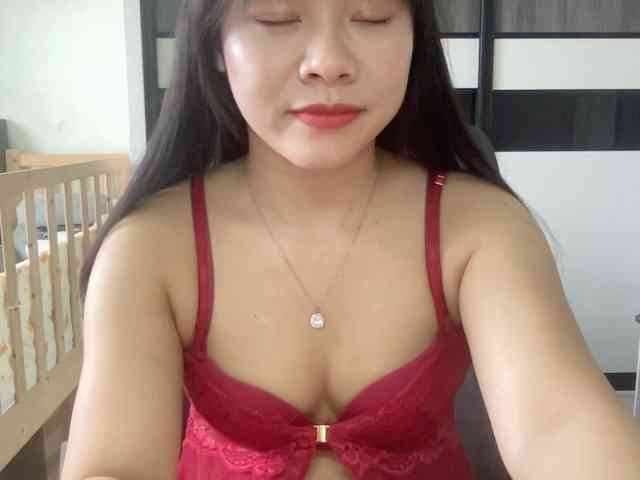 AimiNox Live Webcam on BongaCams