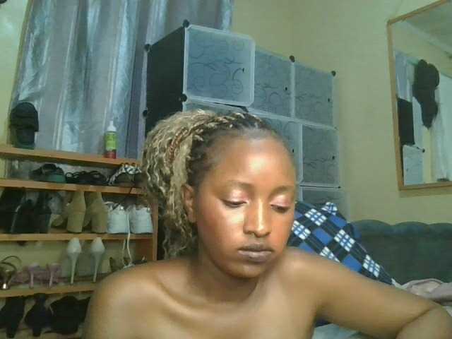 Politegirl webcam bongacams model stream image