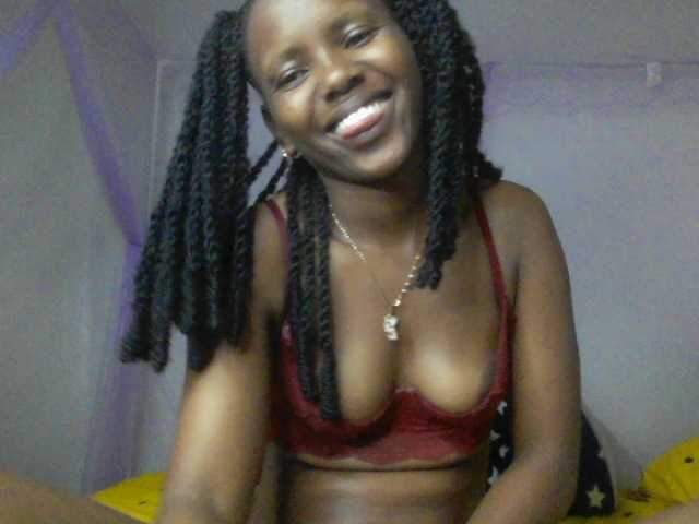 Bunnydiva-'s BongaCams show and profile