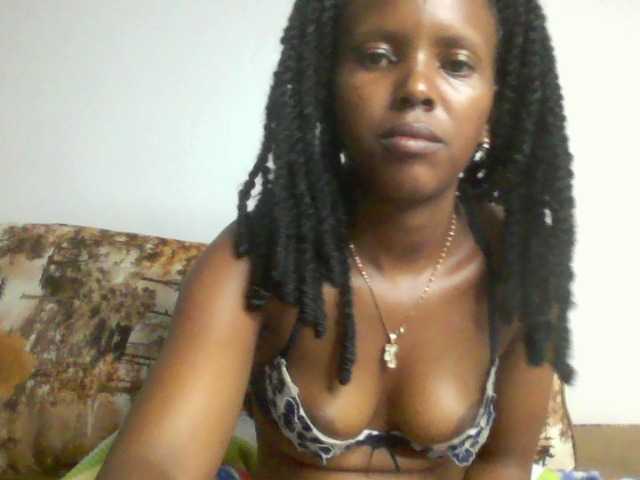 Bunnydiva-'s BongaCams show and profile