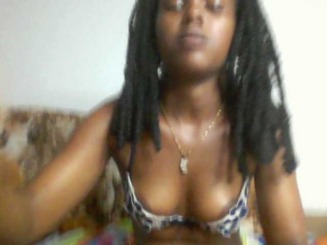 Bunnydiva-'s BongaCams show and profile