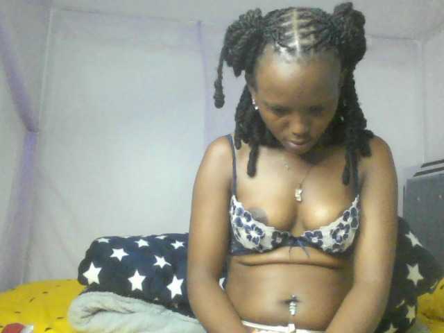 Bunnydiva-'s BongaCams show and profile