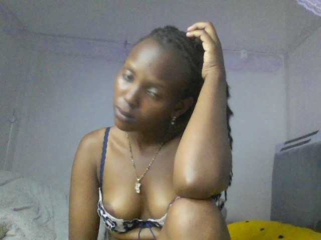 Bunnydiva-'s BongaCams show and profile