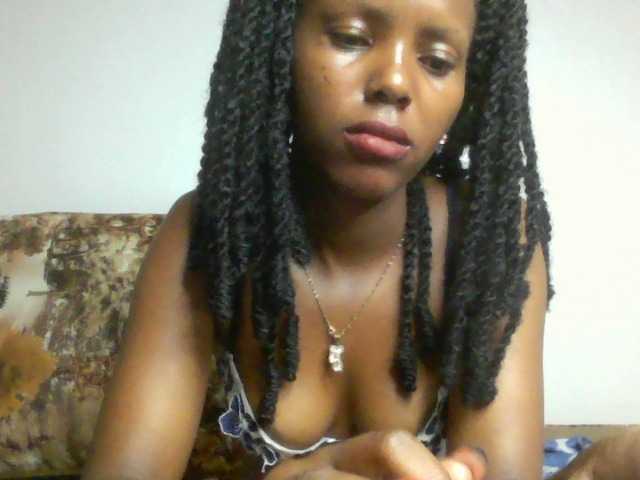 Bunnydiva-'s BongaCams show and profile