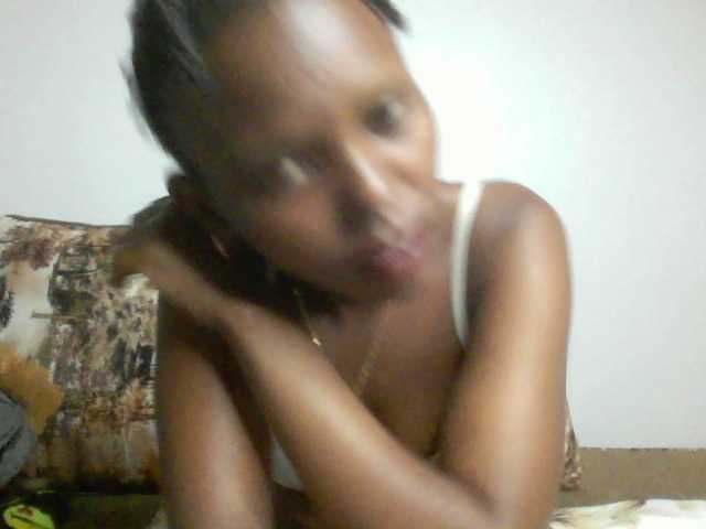 Bunnydiva-'s BongaCams show and profile