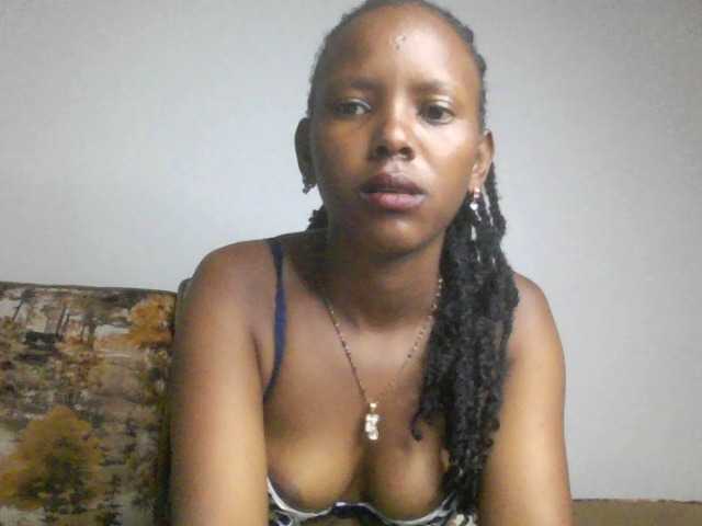 Bunnydiva-'s BongaCams show and profile