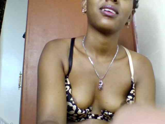 Bunnydiva- Live Webcam on BongaCams