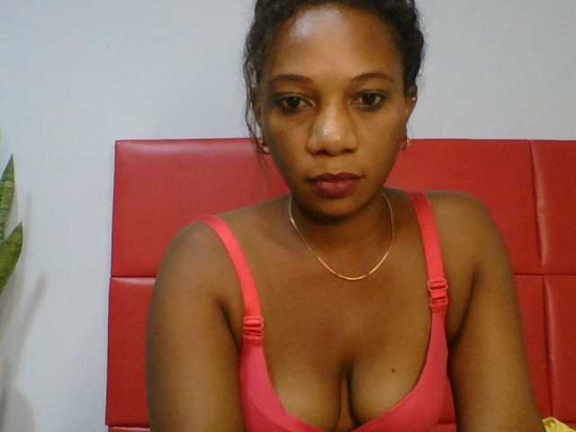 Try sweet stripper Faozia and her bare naked shape Faozia from BongaCams