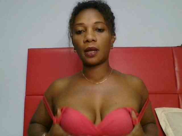 Faozia webcam