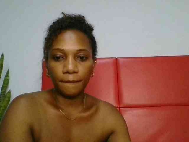 Faozia webcam