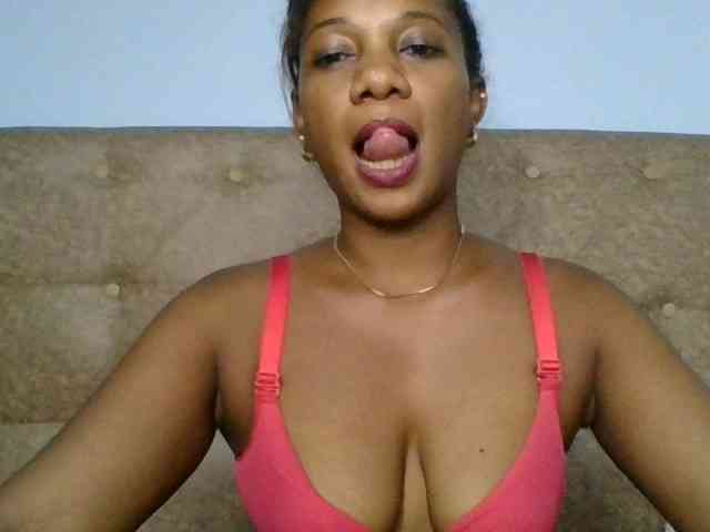 Faozia webcam