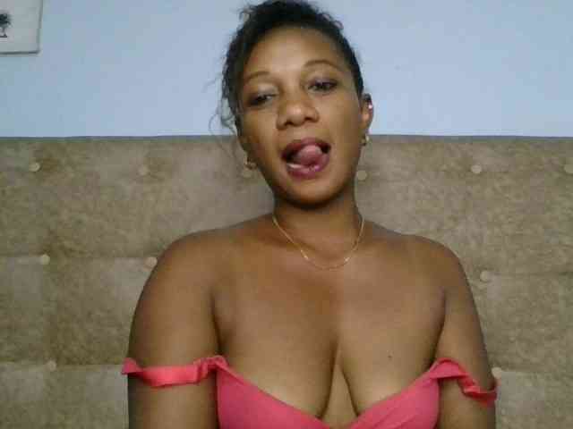 Faozia webcam
