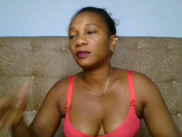 Faozia webcam
