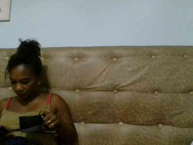 Faozia webcam