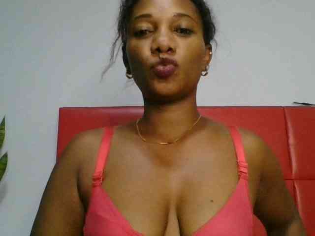 Faozia webcam