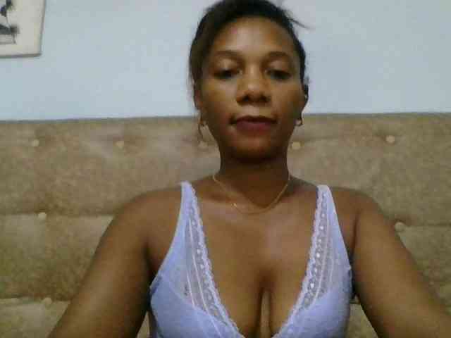 Faozia webcam