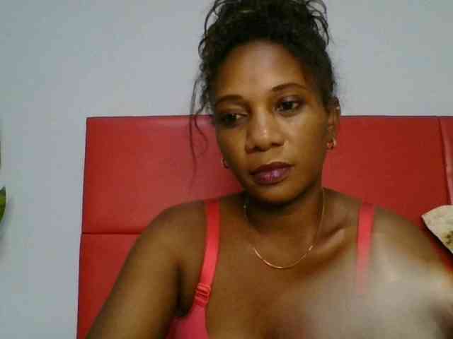 Faozia webcam