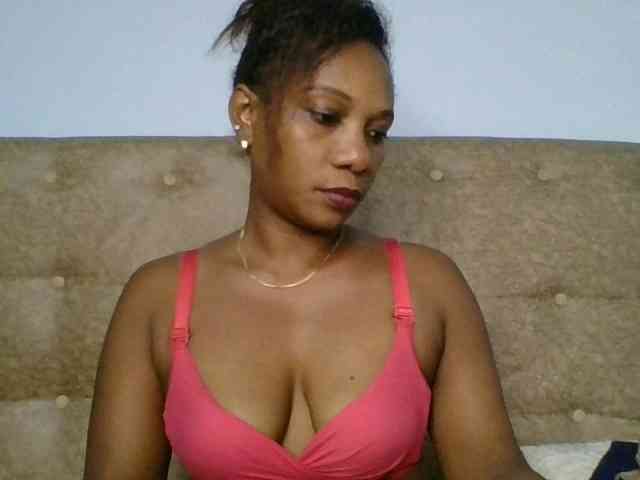 Faozia webcam
