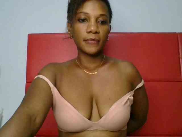 Faozia webcam