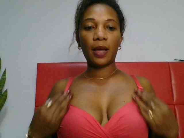 Faozia webcam