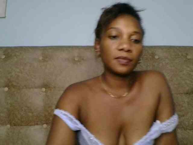 Faozia webcam