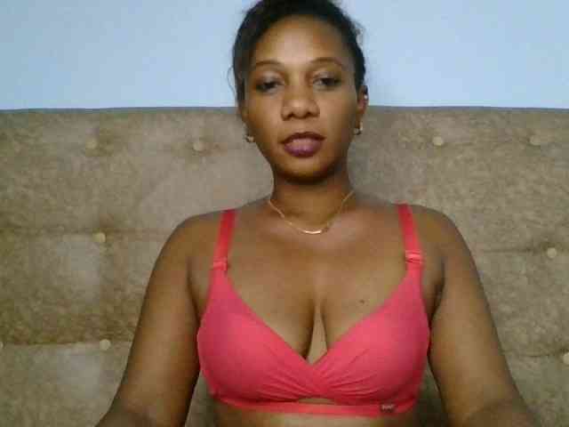 Faozia webcam