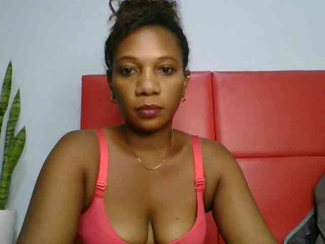 Faozia webcam