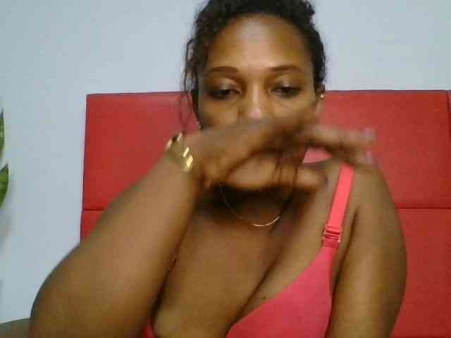 Faozia webcam