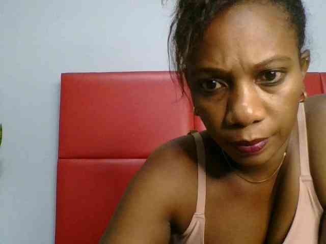 Faozia webcam