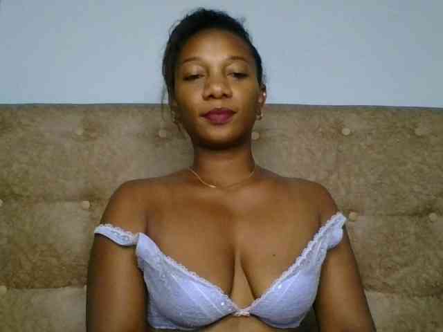Faozia webcam